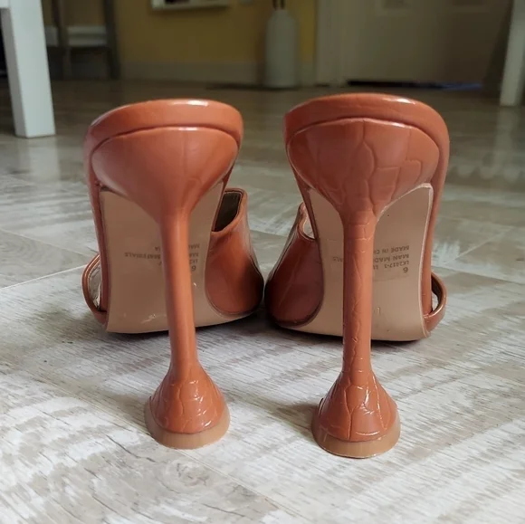 EGO Faux Leather Sculptured Heel Mule - Picture 11 of 16